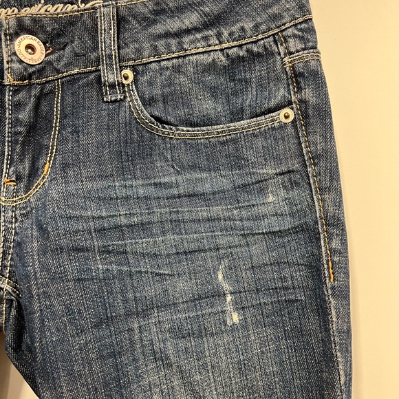 Low rise, American Eagle brand distressed straight fit Jean - Picture 5 of 13